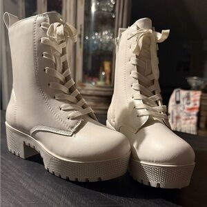 NEW! Women's White Lace-Up combat Boots